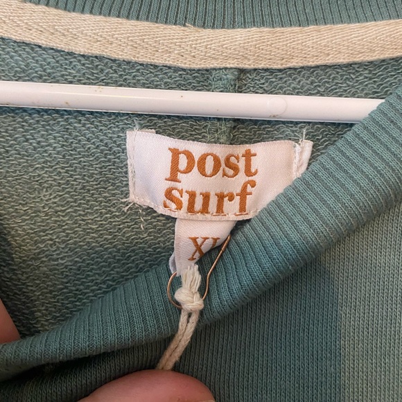 NWT Post Surf Sweatshirt - Picture 3 of 3